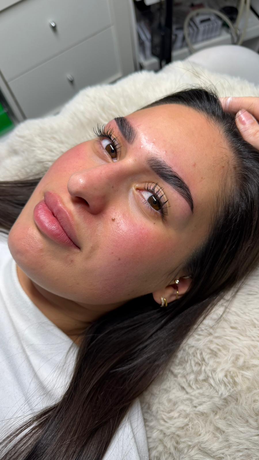Browlamination Nürnberg bei Azuré Beauty